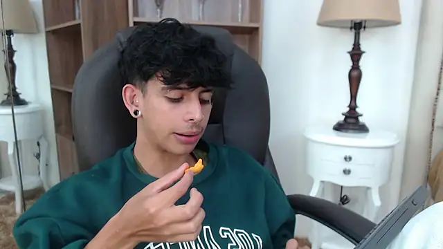 Ibratxandy online show from 03-18-26, 04:21