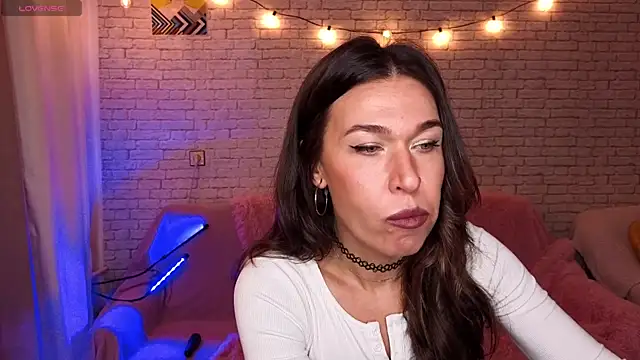 ReginaFoXXXy online show from 10-28-25, 12:30