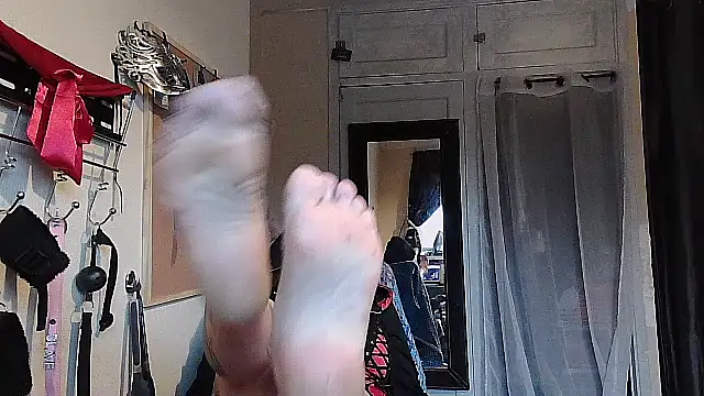 Snapshot of Mistress-Ivy51 chatting on 10-11-25, 06:45 Mistress-Ivy51 online show from 10-11-25, 06:45