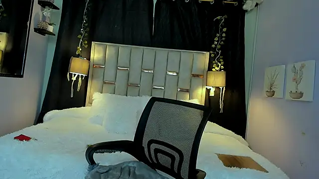 Snapshot of Hanzking01 chatting on 11-03-25, 03:08 Hanzking01 online show from 11-03-25, 03:08