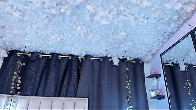 Snapshot of Hanzking01 chatting on 11-20-25, 03:07 Hanzking01 online show from 11-20-25, 03:07