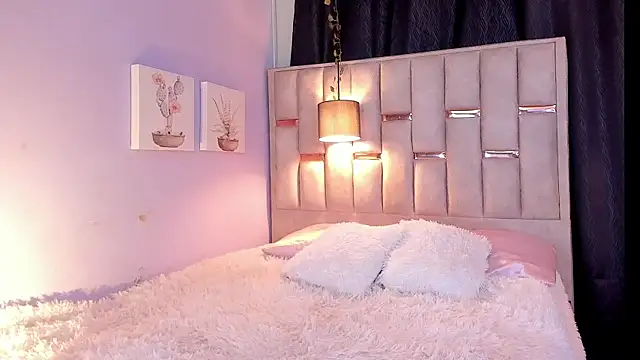 Snapshot of Hanzking01 chatting on 11-25-25, 04:34 Hanzking01 online show from 11-25-25, 04:34