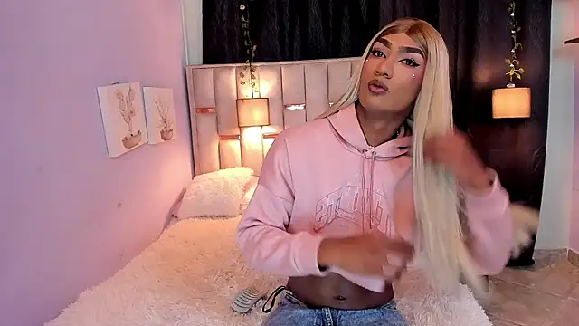 Snapshot of Hanzking01 chatting on 12-14-25, 05:35 Hanzking01 online show from 12-14-25, 05:35