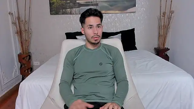 Snapshot of loghan_fox chatting on 09-11-25, 08:31 loghan fox online show from 09-11-25, 08:31