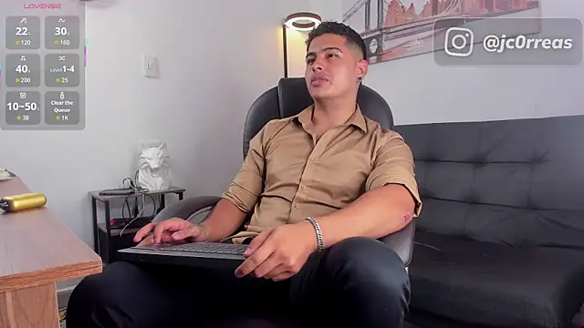  Juanes online show from 11-29-25, 11:30