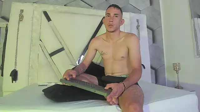 PeterBowel online show from 09-19-25, 02:46