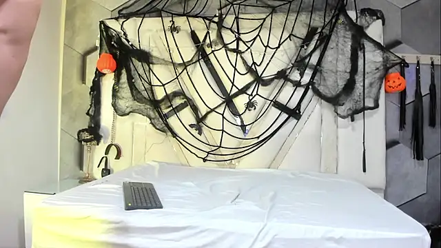 PeterBowel online show from 10-15-25, 02:22