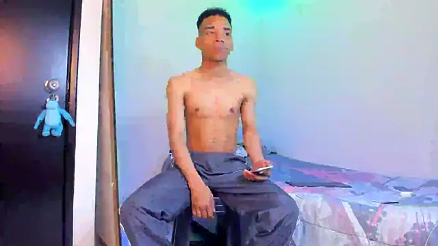 Snapshot of kenan_2601 chatting on 10-11-25, 11:03 kenan 2601 online show from 10-11-25, 11:03