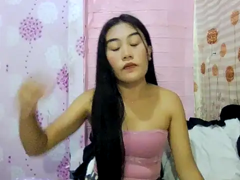 Snapshot of YourWildestDoll chatting on 12-21-25, 06:26 YourWildestDoll online show from 12-21-25, 06:26