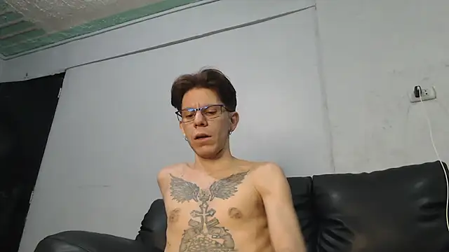 AlexandroRossi online show from 11-01-25, 05:31