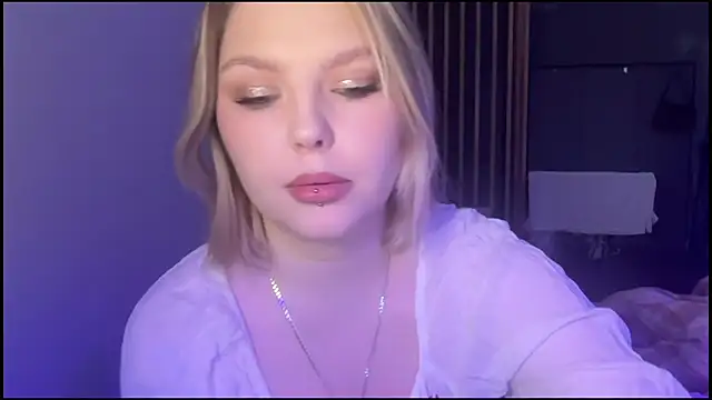 OpheliaRitz online show from 12-20-25, 10:22