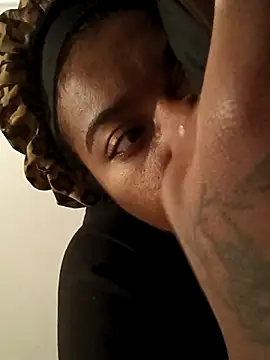 Tu GataLinda online show from 11-13-25, 03:49