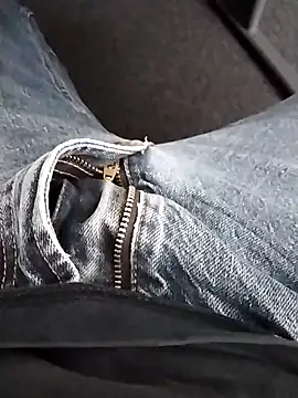 Snapshot of Ajayy01 chatting on 10-06-25, 10:45 Ajayy01 online show from 10-06-25, 10:45