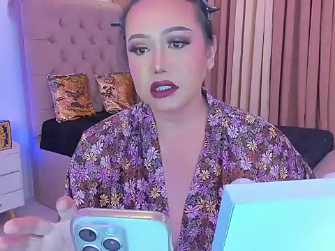 dianaCortney 21 online show from 10-17-25, 01:25