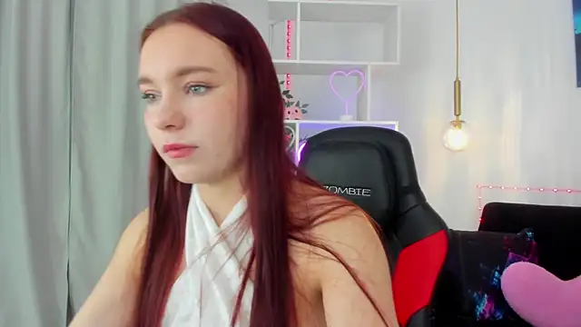 NoraHaynes online show from 10-13-25, 03:06