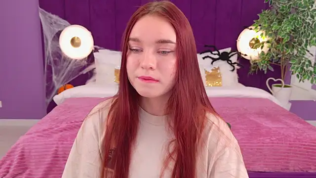 NoraHaynes online show from 10-26-25, 03:12