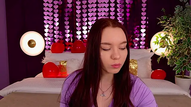 NoraHaynes online show from 02-09-26, 03:10