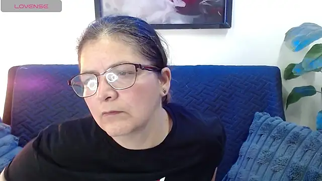 Linda banks  online show from 10-11-25, 02:44