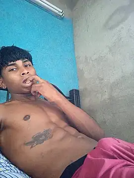 Snapshot of angelchorinos chatting on 09-30-25, 04:45 angelchorinos online show from 09-30-25, 04:45