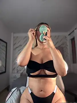 Snapshot of ChannelConnor_ chatting on 09-26-25, 11:03 ChannelConnor  online show from 09-26-25, 11:03