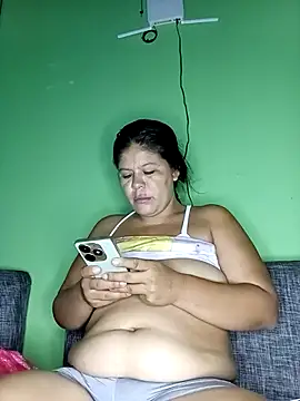 hotmom33 online show from 09-15-25, 11:10