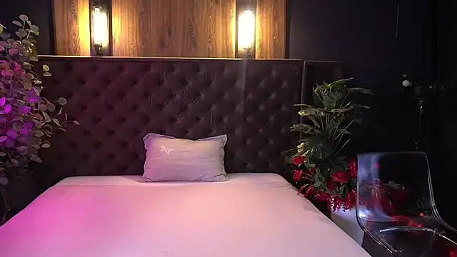 CrystallPaws online show from 04-18-26, 05:44