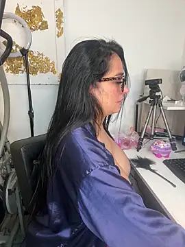 hotadhara01 online show from 09-30-25, 03:00