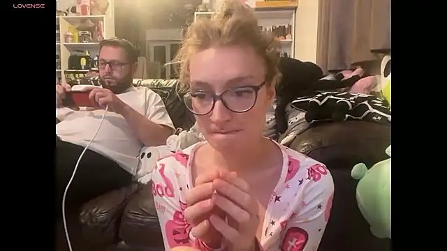 harleyblair online show from 11-04-25, 11:04