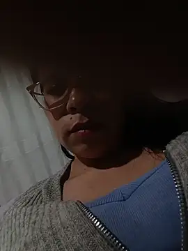 Snapshot of JenniferLegs chatting on 10-29-25, 01:30 JenniferLegs online show from 10-29-25, 01:30