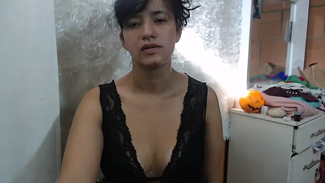 annie clark2 online show from 02-08-26, 09:07