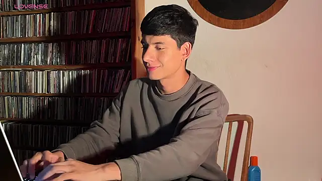 Snapshot of jim_dj chatting on 10-16-25, 10:11 jim dj online show from 10-16-25, 10:11