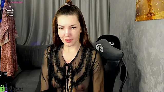 MalvinaDream online show from 12-14-25, 01:22