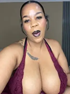 Snapshot of THICKBUNNYCHICKxxx chatting on 07-24-26, 07:34 THICKBUNNYCHICKxxx online show from 07-24-26, 07:34