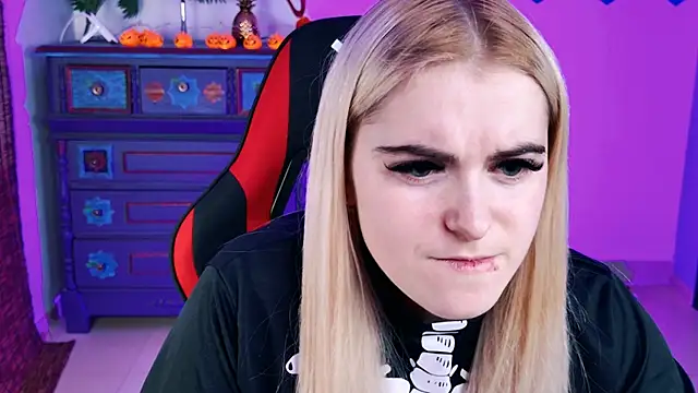 Stef Nicks online show from 10-30-25, 09:11