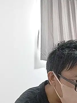 Snapshot of mitsuki0915 chatting on 09-22-25, 04:47 mitsuki0915 online show from 09-22-25, 04:47