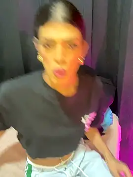 Snapshot of Lady_Dirty444 chatting on 10-24-25, 11:45 Lady Dirty444 online show from 10-24-25, 11:45