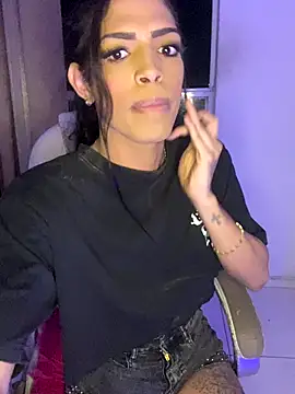 Snapshot of Lady_Dirty444 chatting on 10-28-25, 02:26 Lady Dirty444 online show from 10-28-25, 02:26