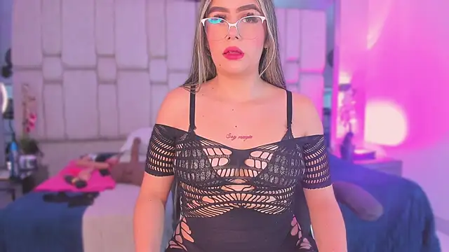 Snapshot of Samarafernandez chatting on 09-26-25, 03:54 Samarafernandez online show from 09-26-25, 03:54