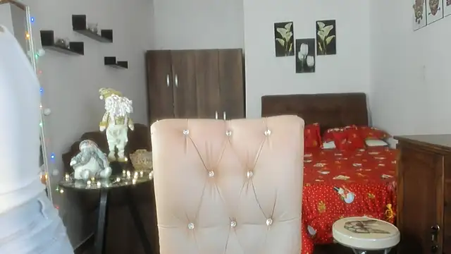 Bryony Sullyvan online show from 12-26-24, 07:16