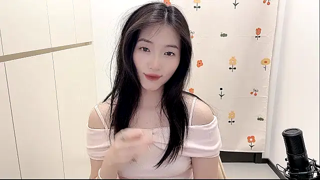 Snapshot of Rosalind_xixi chatting on 09-09-25, 03:44 Rosalind xixi online show from 09-09-25, 03:44