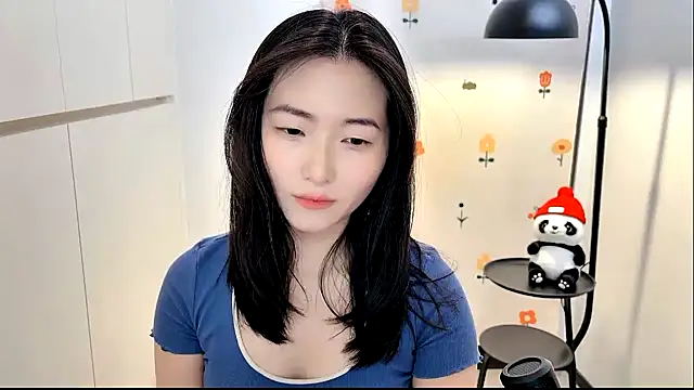 Snapshot of Rosalind_xixi chatting on 11-30-25, 11:47 Rosalind xixi online show from 11-30-25, 11:47