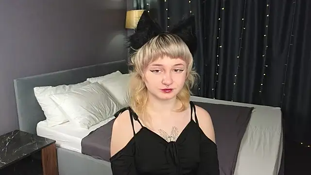 Tori Cutie online show from 11-27-25, 12:02