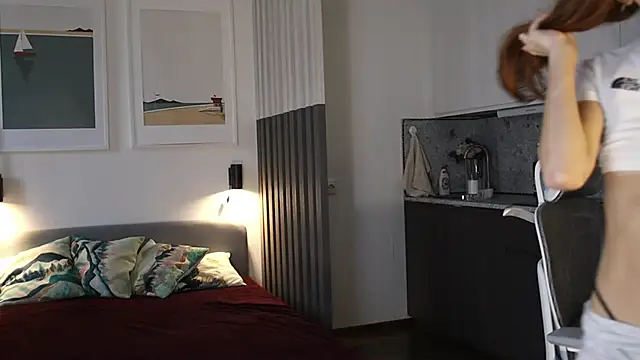 Snapshot of soguesswhat chatting on 10-15-25, 01:33 soguesswhat online show from 10-15-25, 01:33