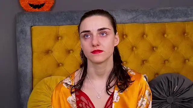 Jessica White  online show from 12-23-25, 04:43