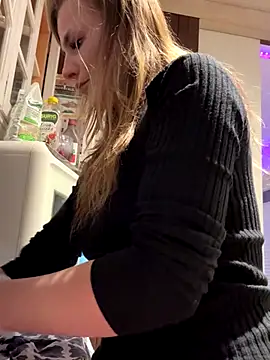 IsabellaEtha online show from 10-29-25, 04:48