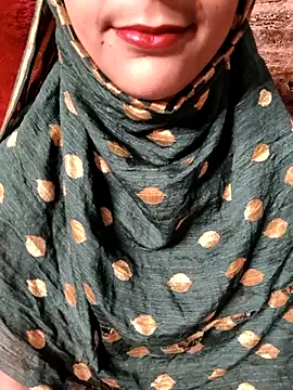 Snapshot of Indian-Aleena chatting on 09-16-25, 04:35 Indian-Aleena online show from 09-16-25, 04:35