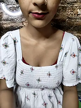 Snapshot of Indian-Aleena chatting on 09-30-25, 06:35 Indian-Aleena online show from 09-30-25, 06:35