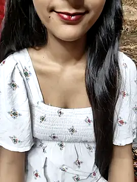 Snapshot of Indian-Aleena chatting on 10-09-25, 06:06 Indian-Aleena online show from 10-09-25, 06:06