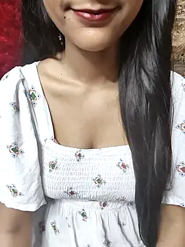 Snapshot of Indian-Aleena chatting on 10-12-25, 04:44 Indian-Aleena online show from 10-12-25, 04:44