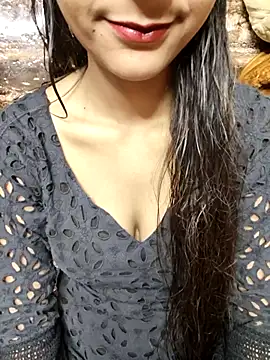 Snapshot of Indian-Aleena chatting on 10-14-25, 07:09 Indian-Aleena online show from 10-14-25, 07:09